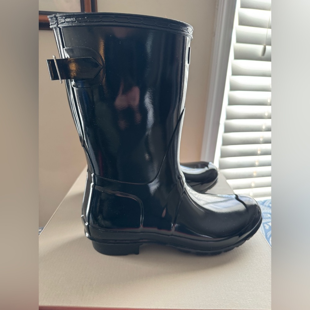 NWT Hunter Original Short Gloss Boot with Expandable Back -Womens Size 9 - Picture 5 of 13